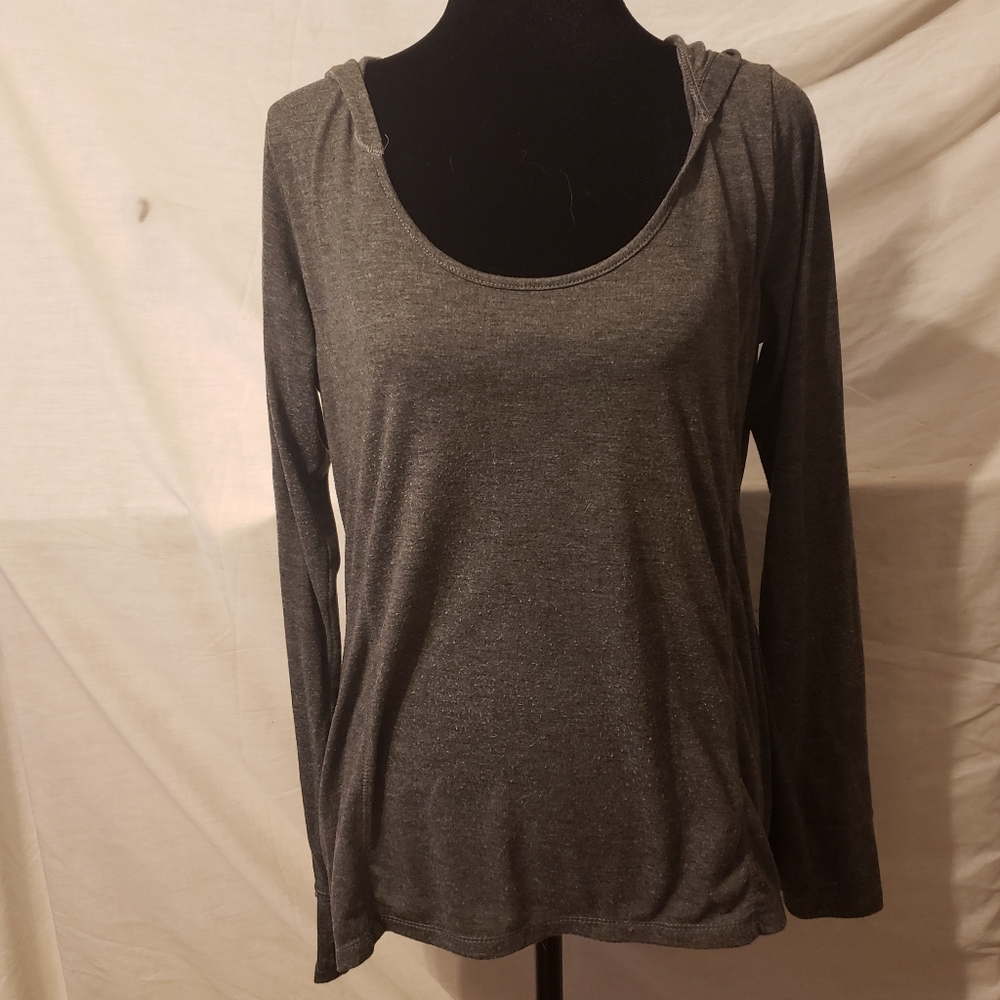 Avia size lg top with a hood grey color